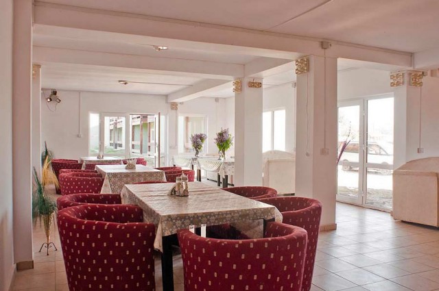 complex-turistic-comorile-deltei-restaurant