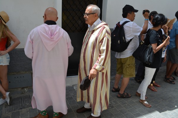 OAMENII DIN TANGER (1)