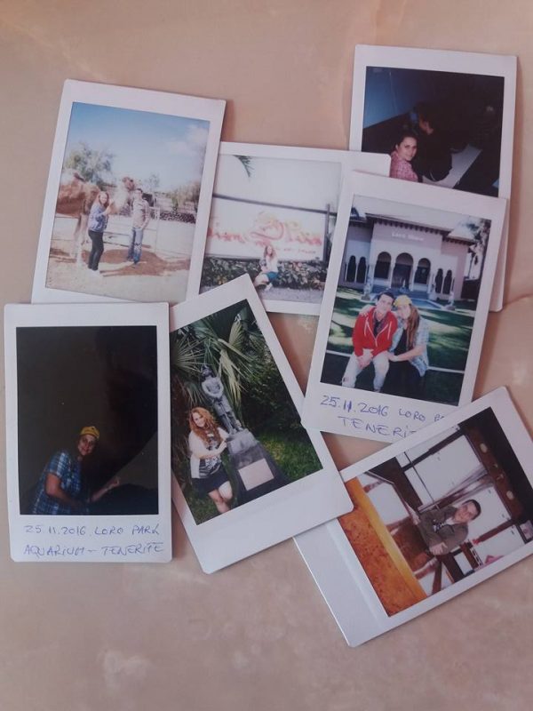 instax